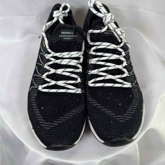 Merrell Women's Black/White Bravada 2 Performance Mid Hikers NIB Outdoor 8.5 - Picture 2 of 12